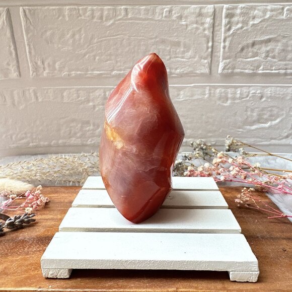 Beautiful Carnelian Flame - Picture 9 of 9